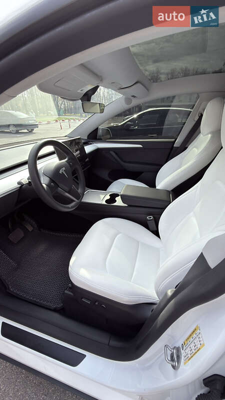 Внедорожник / Кроссовер Tesla Model Y 2024 в Харькове