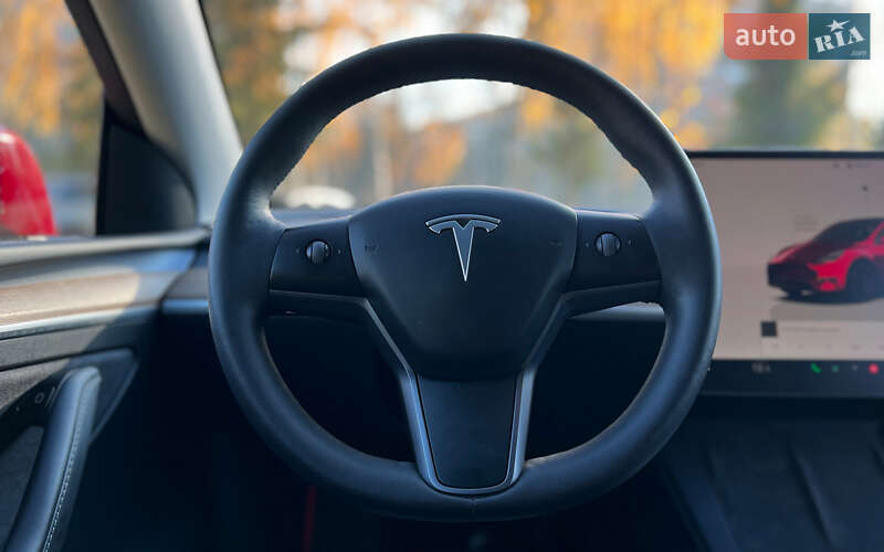 Внедорожник / Кроссовер Tesla Model Y 2023 в Львове