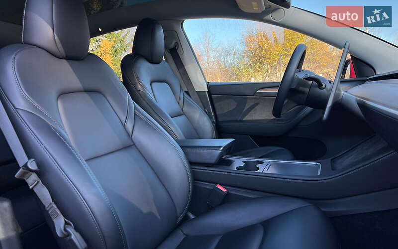 Внедорожник / Кроссовер Tesla Model Y 2023 в Львове