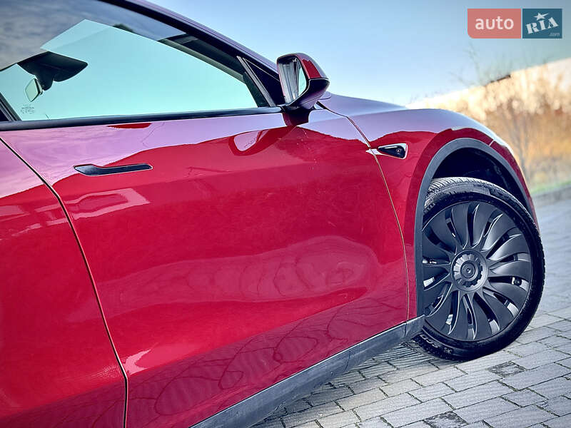 Позашляховик / Кросовер Tesla Model Y 2025 в Стрию