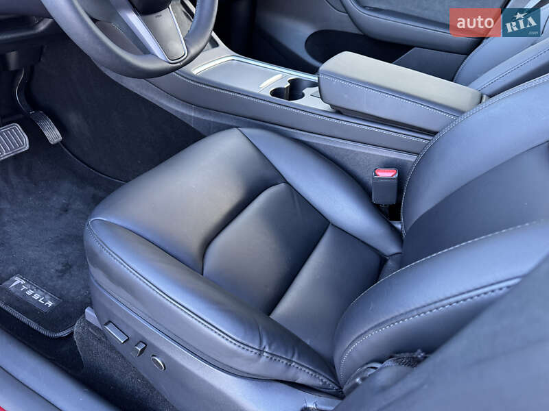 Позашляховик / Кросовер Tesla Model Y 2025 в Стрию
