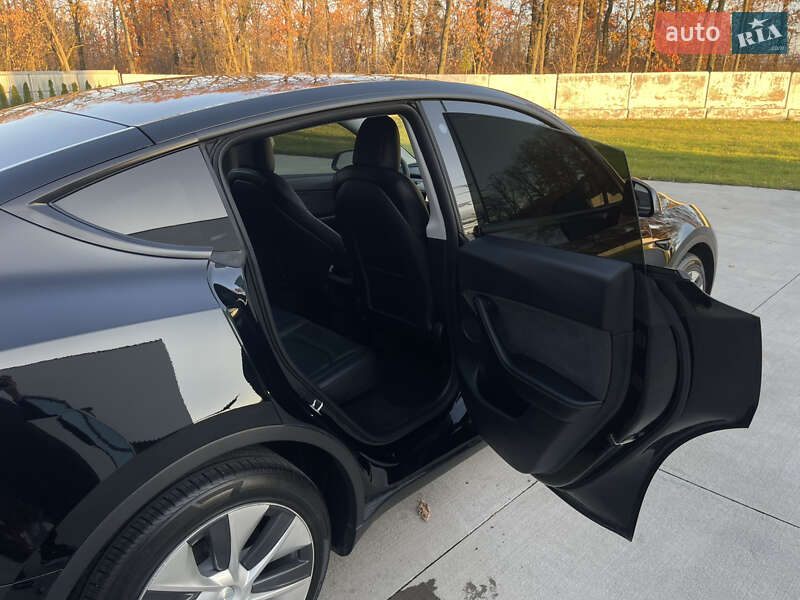 Позашляховик / Кросовер Tesla Model Y 2021 в Луцьку фото 36 Позашляховик / Кросовер Tesla Model Y 2021 в Луцьку