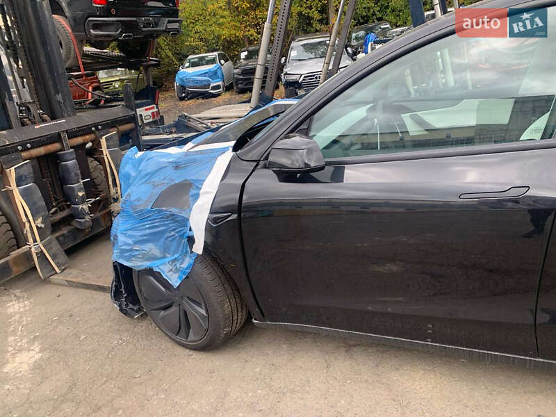 Внедорожник / Кроссовер Tesla Model Y 2025 в Черновцах фото 16 Внедорожник / Кроссовер Tesla Model Y 2025 в Черновцах