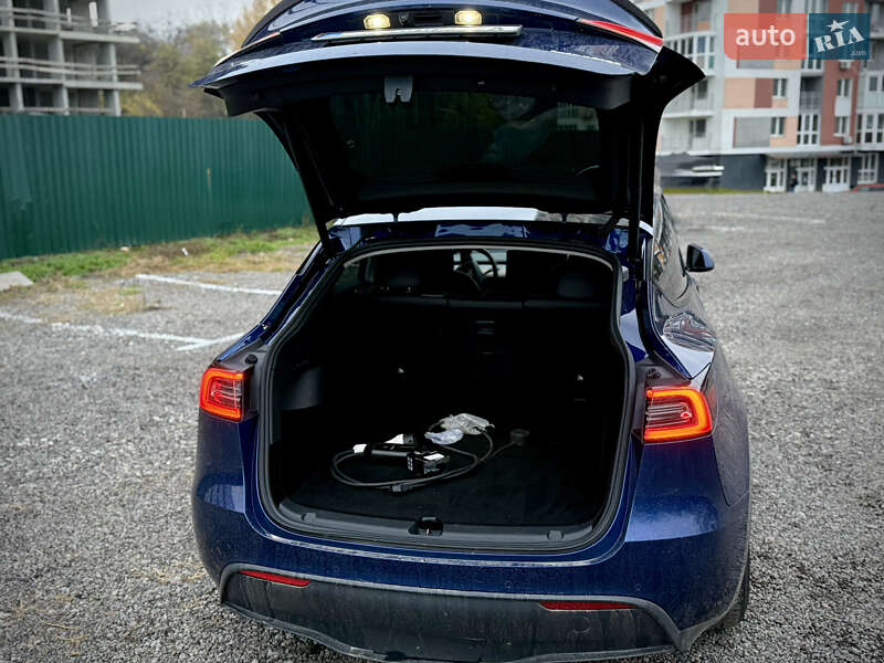 Позашляховик / Кросовер Tesla Model Y 2022 в Києві