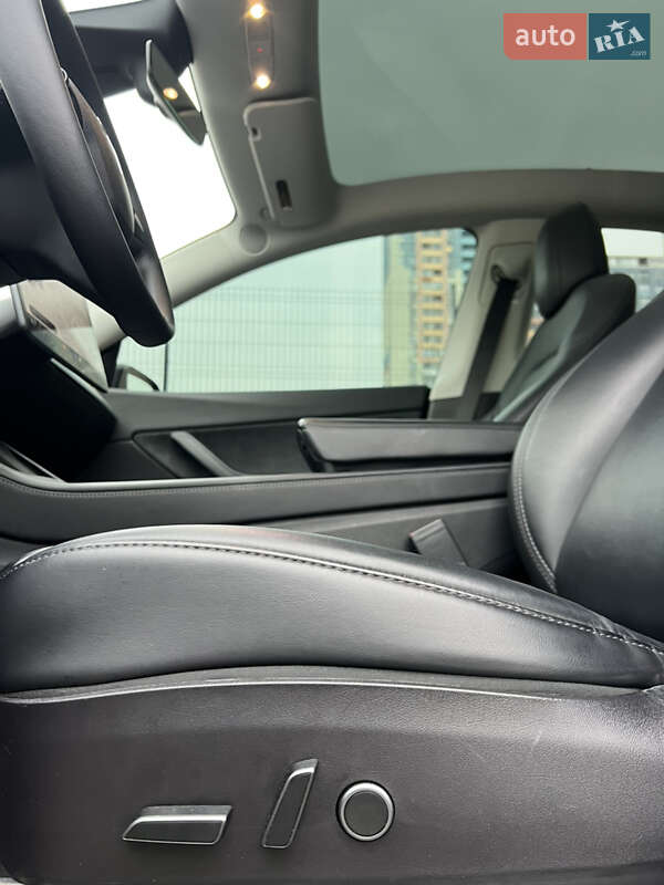Внедорожник / Кроссовер Tesla Model Y 2022 в Киеве фото 17 Внедорожник / Кроссовер Tesla Model Y 2022 в Киеве