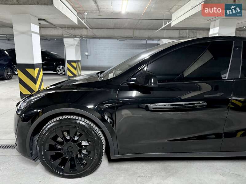Позашляховик / Кросовер Tesla Model Y 2023 в Дніпрі