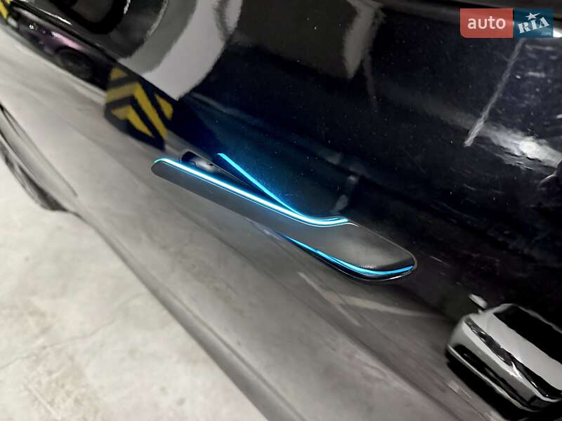 Позашляховик / Кросовер Tesla Model Y 2023 в Дніпрі