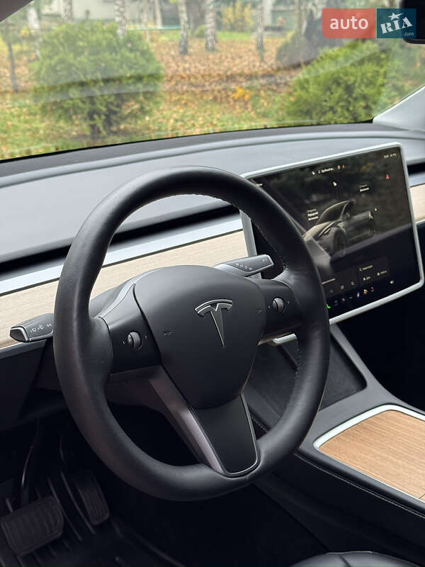 Позашляховик / Кросовер Tesla Model Y 2022 в Рівному