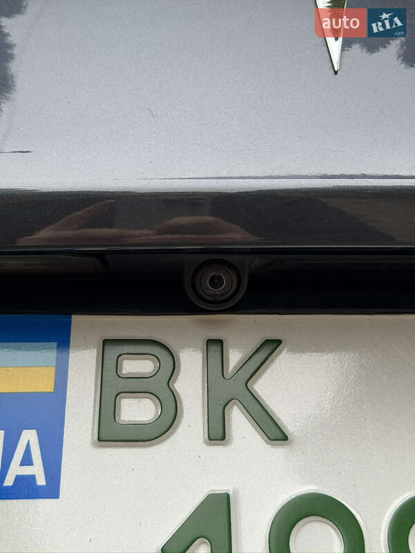 Позашляховик / Кросовер Tesla Model Y 2022 в Рівному