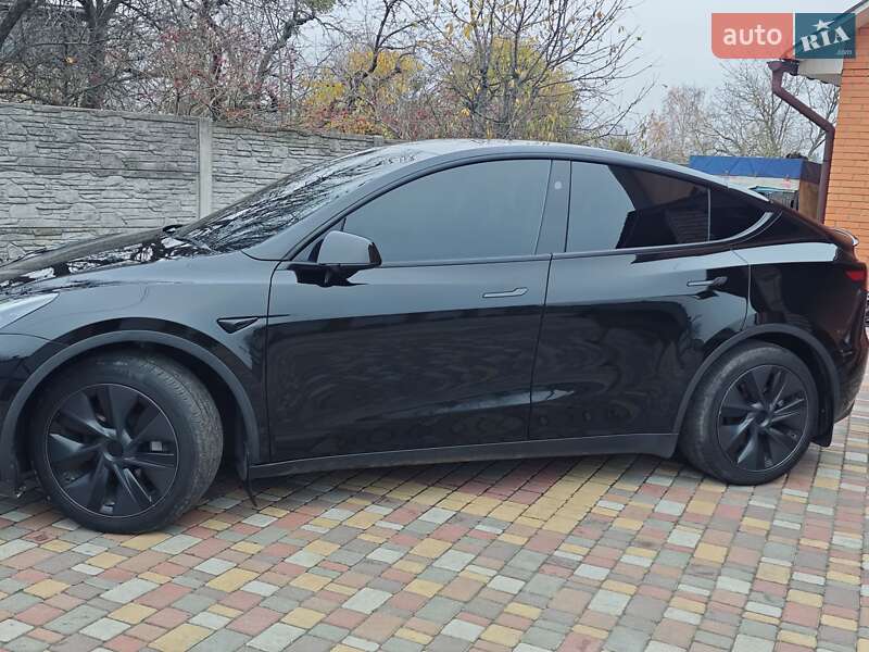 Позашляховик / Кросовер Tesla Model Y 2024 в Києві фото 45 Позашляховик / Кросовер Tesla Model Y 2024 в Києві