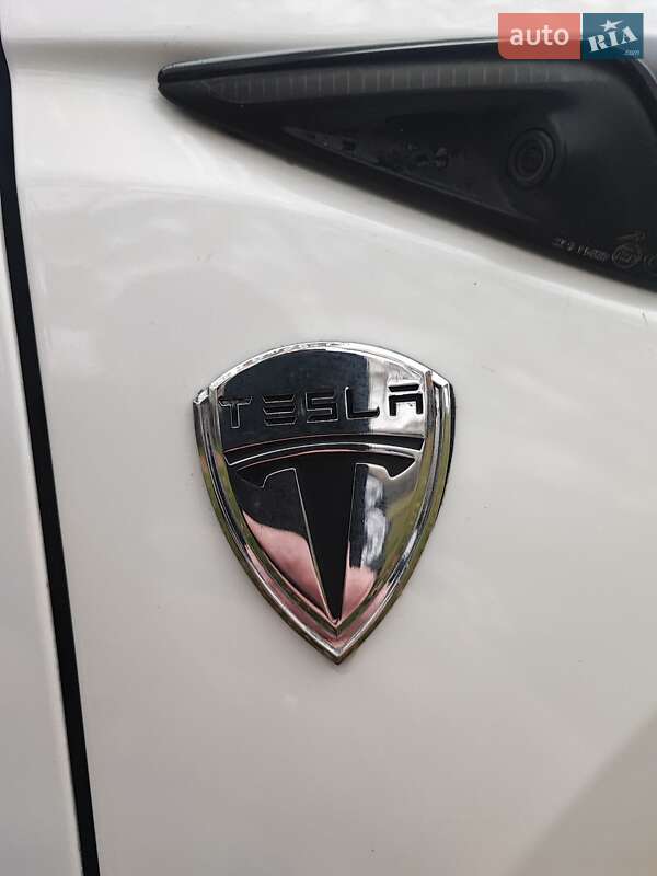 Позашляховик / Кросовер Tesla Model Y 2021 в Миколаєві фото 18 Позашляховик / Кросовер Tesla Model Y 2021 в Миколаєві