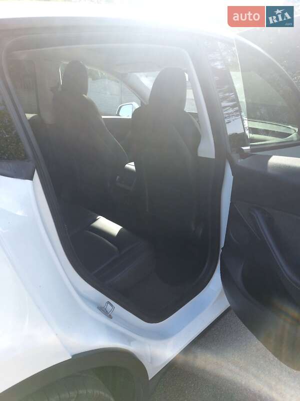 Внедорожник / Кроссовер Tesla Model Y 2021 в Днепре
