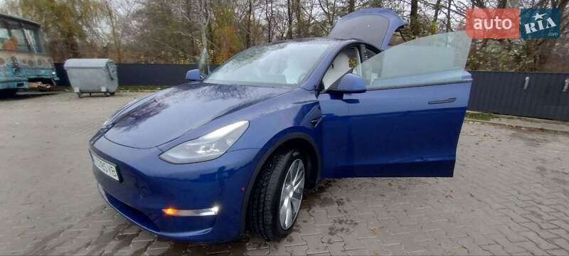 Внедорожник / Кроссовер Tesla Model Y 2020 в Киеве