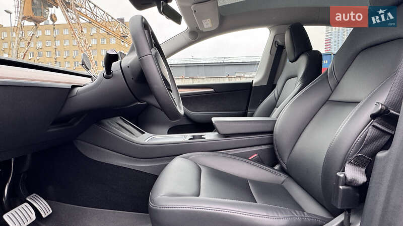 Внедорожник / Кроссовер Tesla Model Y 2022 в Киеве