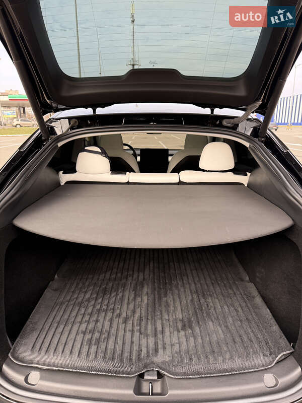 Внедорожник / Кроссовер Tesla Model Y 2023 в Сумах