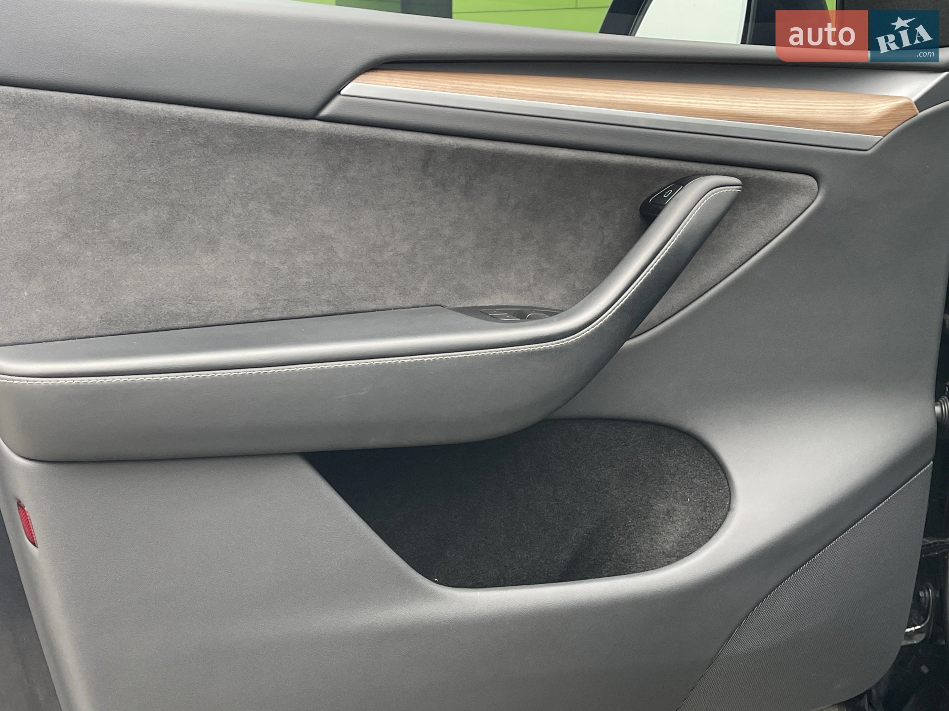 2024 Tesla Model Y - мініатюра 20