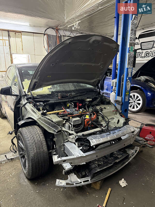 Позашляховик / Кросовер Tesla Model Y 2024 в Львові фото 26 Позашляховик / Кросовер Tesla Model Y 2024 в Львові