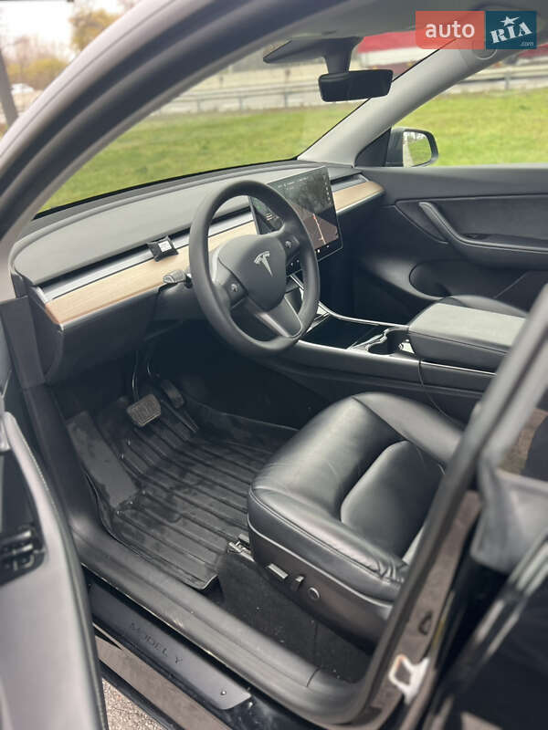 Позашляховик / Кросовер Tesla Model Y 2021 в Києві фото 8 Позашляховик / Кросовер Tesla Model Y 2021 в Києві