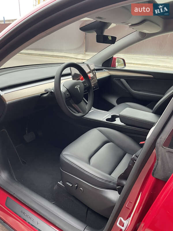 Позашляховик / Кросовер Tesla Model Y 2023 в Рівному фото 9 Позашляховик / Кросовер Tesla Model Y 2023 в Рівному