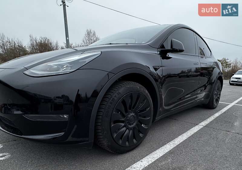 Внедорожник / Кроссовер Tesla Model Y 2022 в Киеве