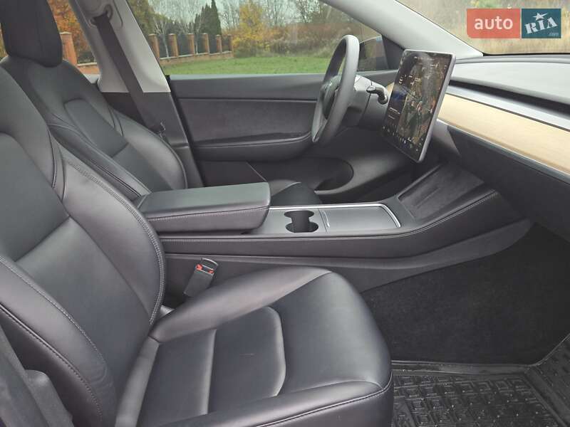 Позашляховик / Кросовер Tesla Model Y 2021 в Обухові фото 32 Позашляховик / Кросовер Tesla Model Y 2021 в Обухові