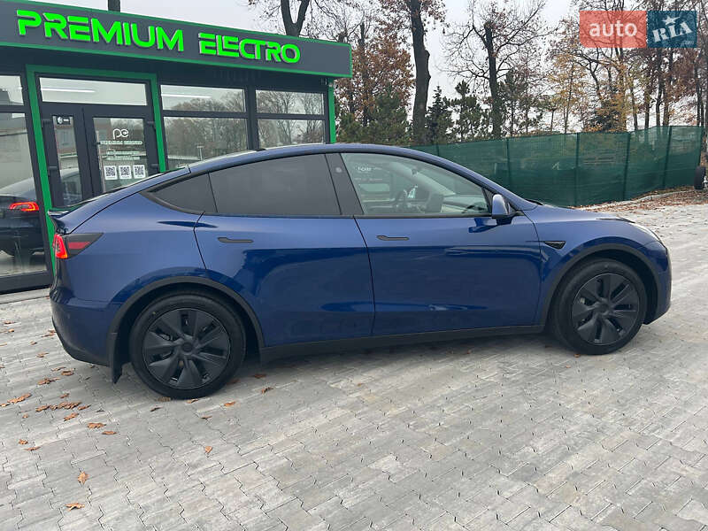 Позашляховик / Кросовер Tesla Model Y 2024 в Києві фото 4 Позашляховик / Кросовер Tesla Model Y 2024 в Києві