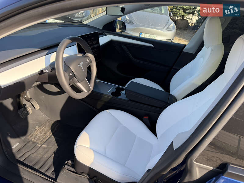 Позашляховик / Кросовер Tesla Model Y 2024 в Дніпрі фото 19 Позашляховик / Кросовер Tesla Model Y 2024 в Дніпрі