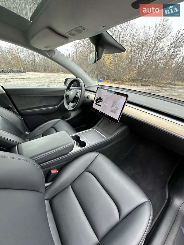 Внедорожник / Кроссовер Tesla Model Y 2021 в Харькове