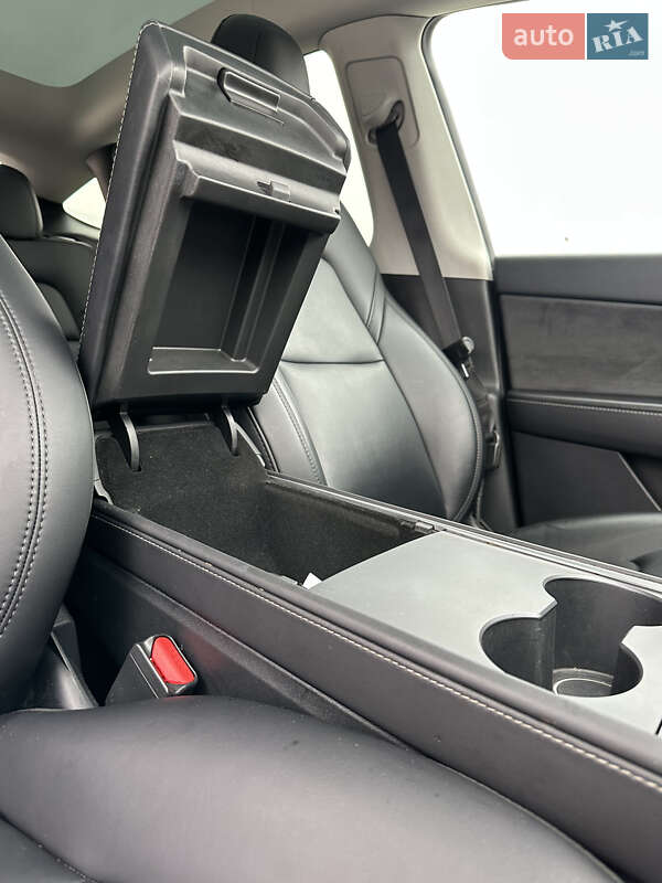 Внедорожник / Кроссовер Tesla Model Y 2021 в Харькове