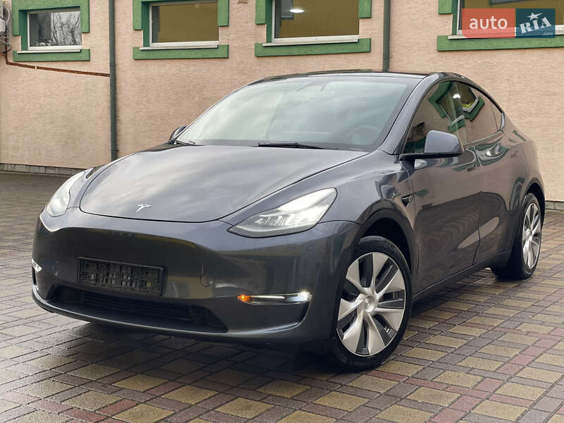 Tesla Model Y 2023