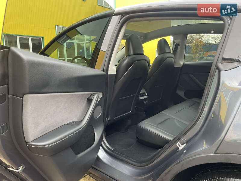 Позашляховик / Кросовер Tesla Model Y 2023 в Стрию фото 49 Позашляховик / Кросовер Tesla Model Y 2023 в Стрию