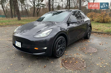 Внедорожник / Кроссовер Tesla Model Y 2024 в Киеве