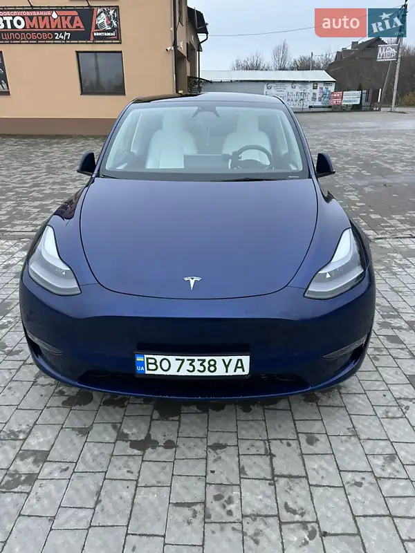 Tesla Model Y 2024 VIN 7SAYGDEE1RA269598 фото оголошення 8 з 55