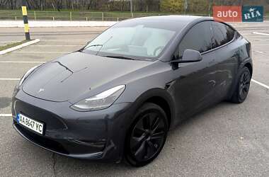 Позашляховик / Кросовер Tesla Model Y 2024 в Києві