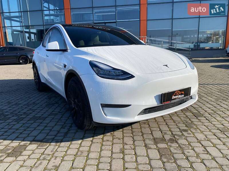 Tesla Model Y 2021