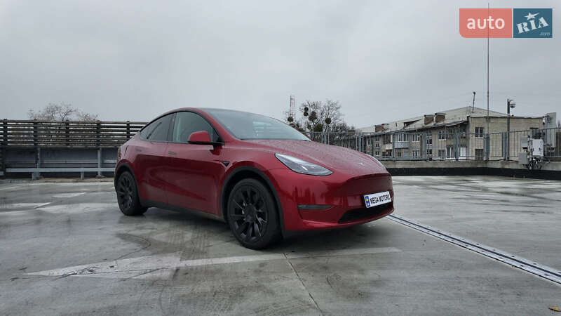 Внедорожник / Кроссовер Tesla Model Y 2024 в Киеве