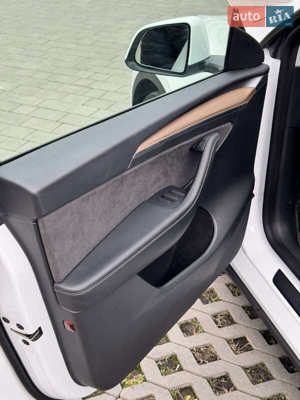 Внедорожник / Кроссовер Tesla Model Y 2022 в Хмельницком фото 18 Внедорожник / Кроссовер Tesla Model Y 2022 в Хмельницком