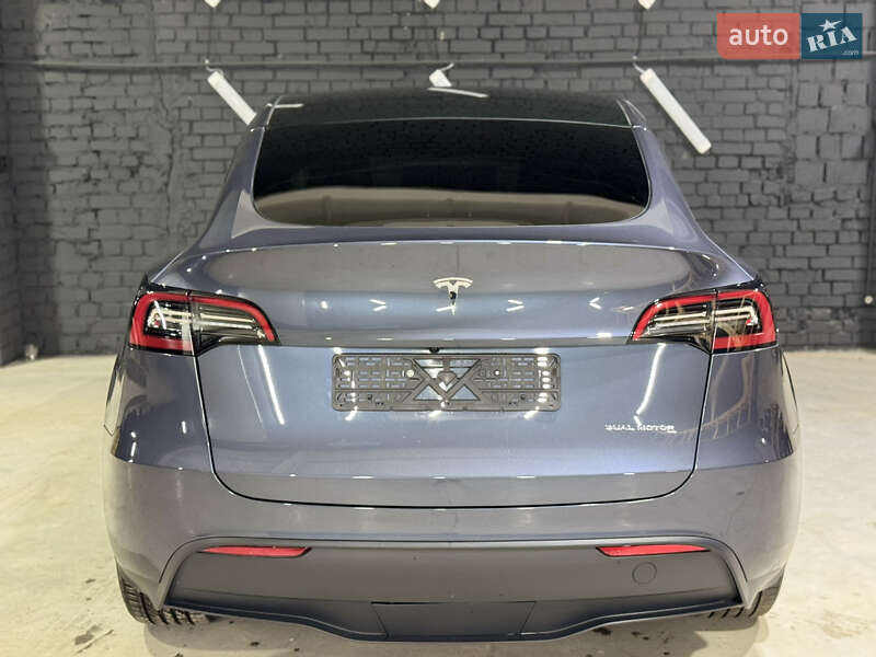 Внедорожник / Кроссовер Tesla Model Y 2023 в Киеве