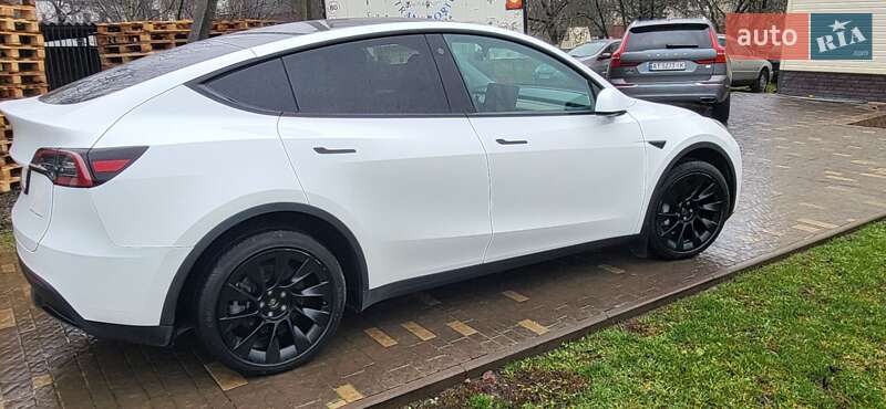 Позашляховик / Кросовер Tesla Model Y 2023 в Івано-Франківську фото 7 Позашляховик / Кросовер Tesla Model Y 2023 в Івано-Франківську