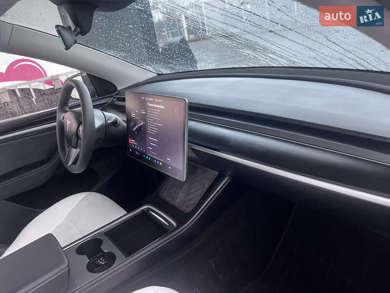 Внедорожник / Кроссовер Tesla Model Y 2024 в Самборе