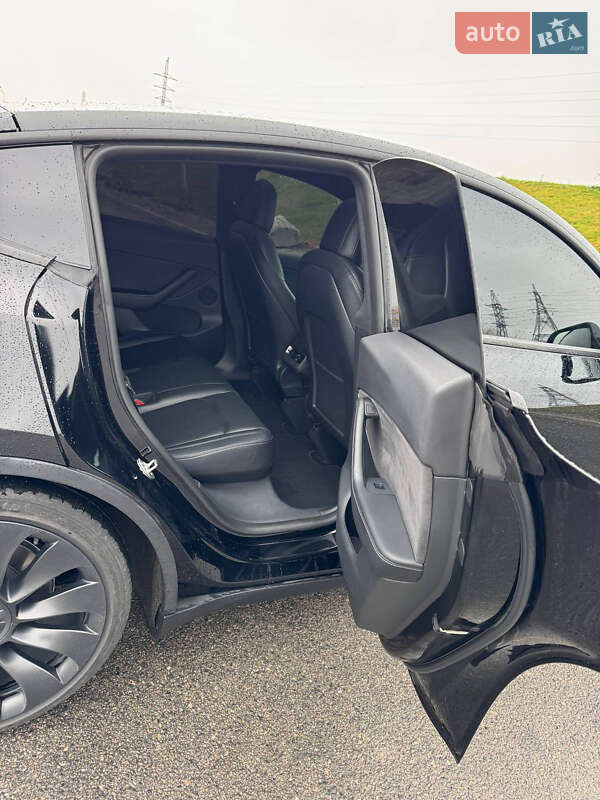 Позашляховик / Кросовер Tesla Model Y 2022 в Дніпрі