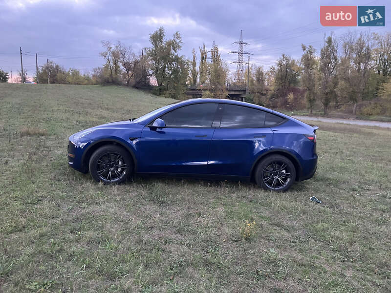 Позашляховик / Кросовер Tesla Model Y 2023 в Кривому Розі