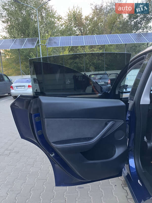 Позашляховик / Кросовер Tesla Model Y 2023 в Кривому Розі