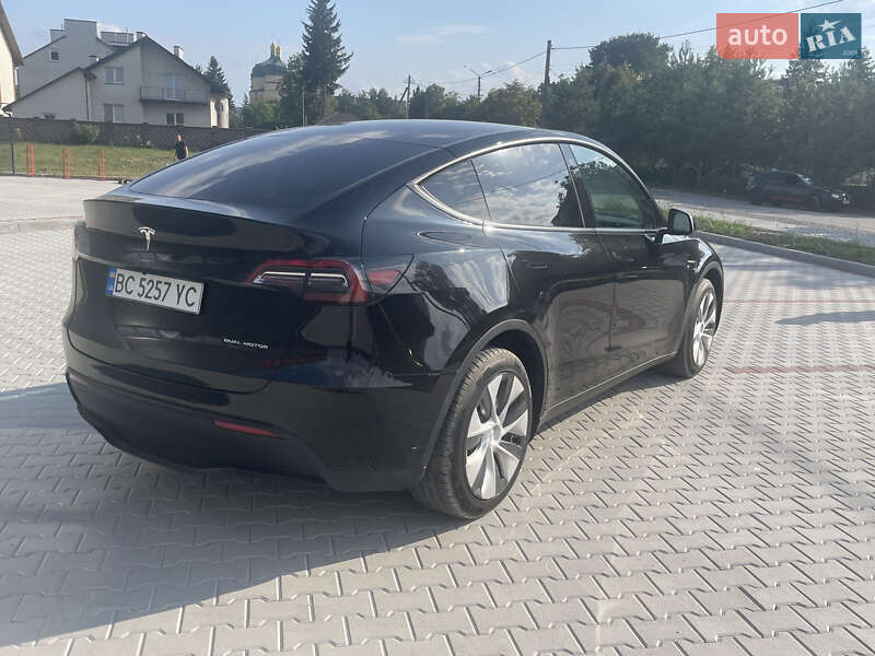 Позашляховик / Кросовер Tesla Model Y 2021 в Золочеві