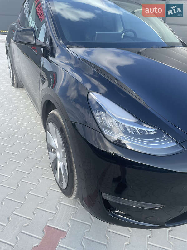 Позашляховик / Кросовер Tesla Model Y 2021 в Золочеві