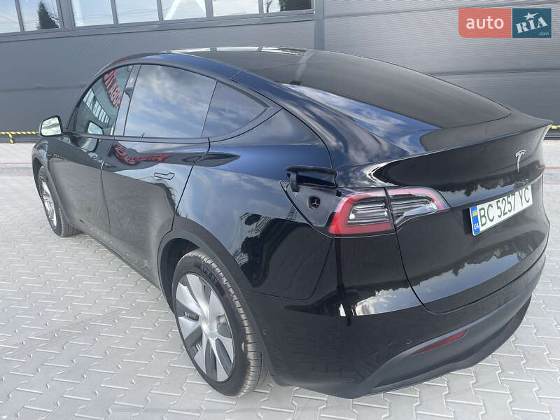 Позашляховик / Кросовер Tesla Model Y 2021 в Золочеві