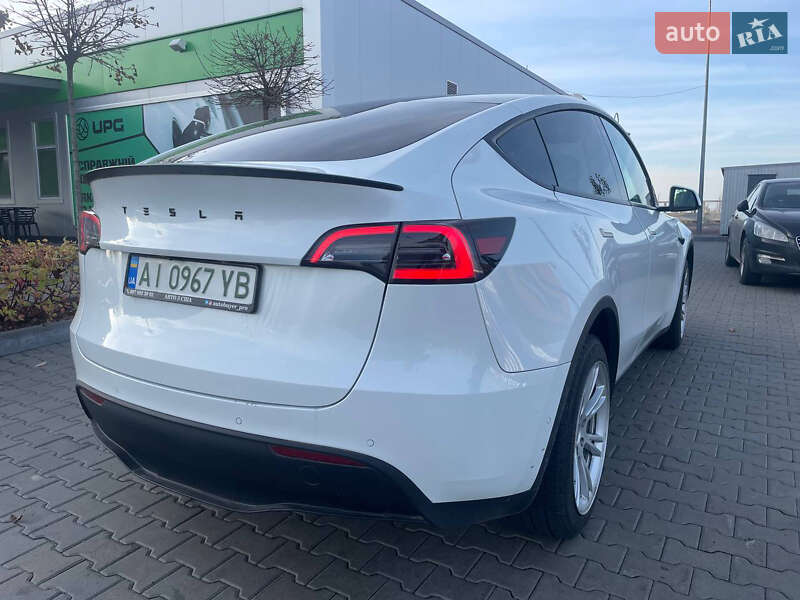 Позашляховик / Кросовер Tesla Model Y 2022 в Гатне