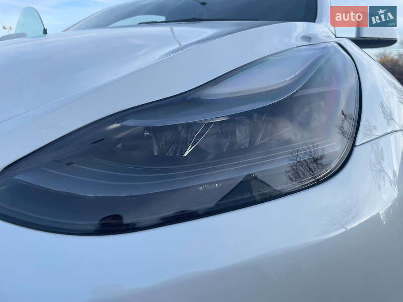 Позашляховик / Кросовер Tesla Model Y 2022 в Гатне