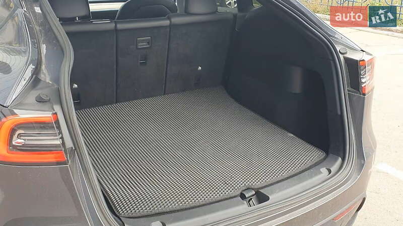 Внедорожник / Кроссовер Tesla Model Y 2021 в Киеве фото 18 Внедорожник / Кроссовер Tesla Model Y 2021 в Киеве