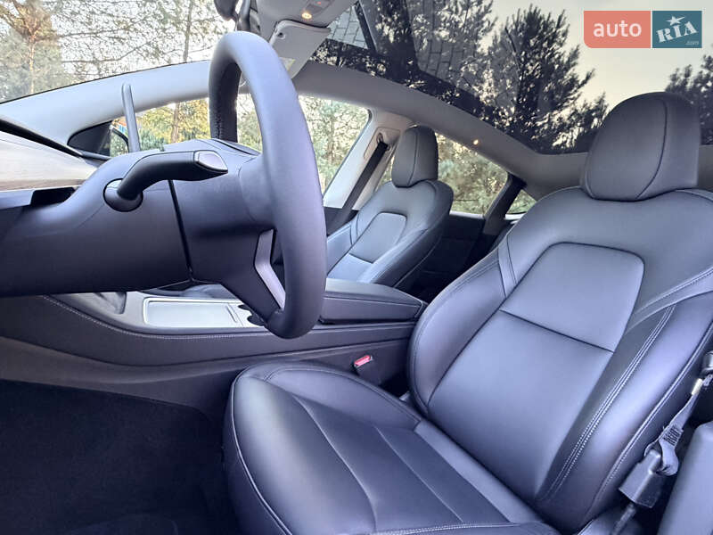 Внедорожник / Кроссовер Tesla Model Y 2024 в Дрогобыче